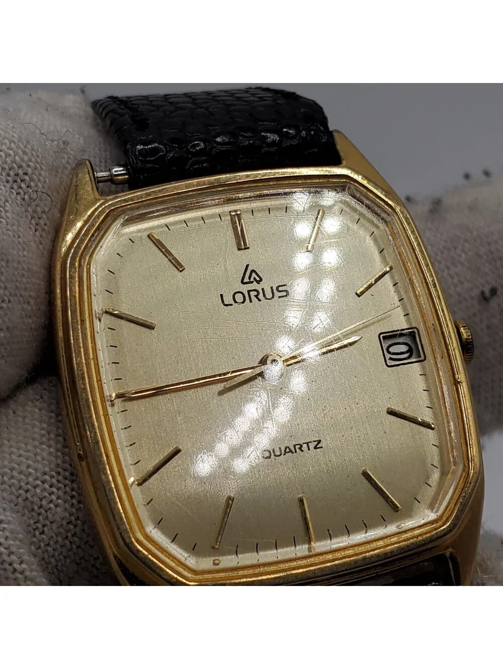 Lorus Watch Women New Battery Gold Tone Date Dial Black Leather Band 23mm READ